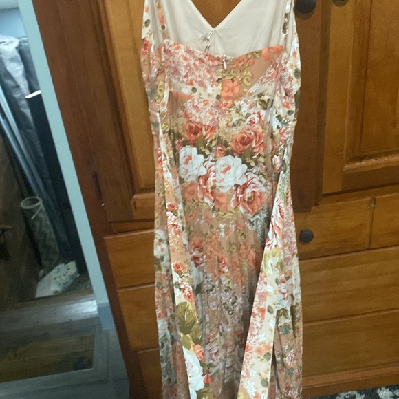 NWT• Jessica Simpson• Size S• Antique Floral Pleated Maxi Dress - Picture 5 of 6